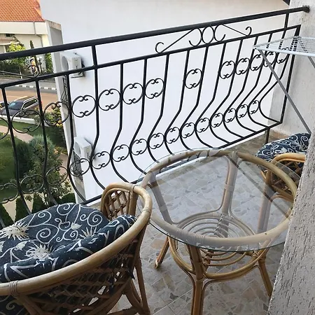 Private Triumph Apartment *